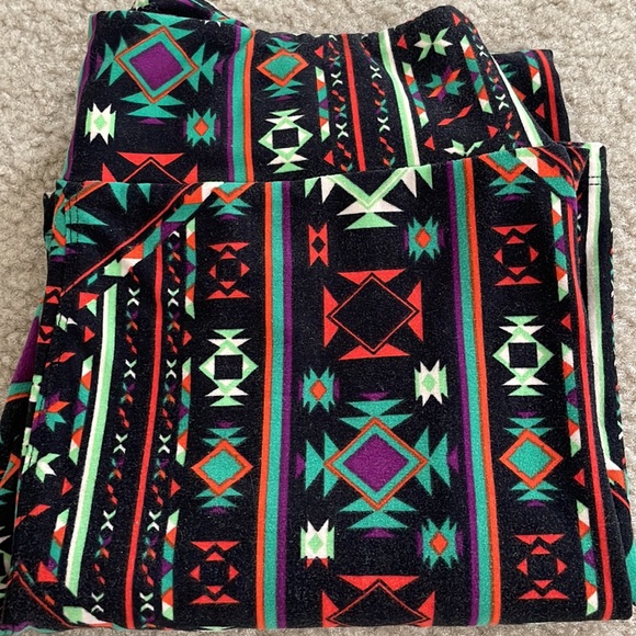 LulaRoe Tribal Tights - Picture 4 of 4
